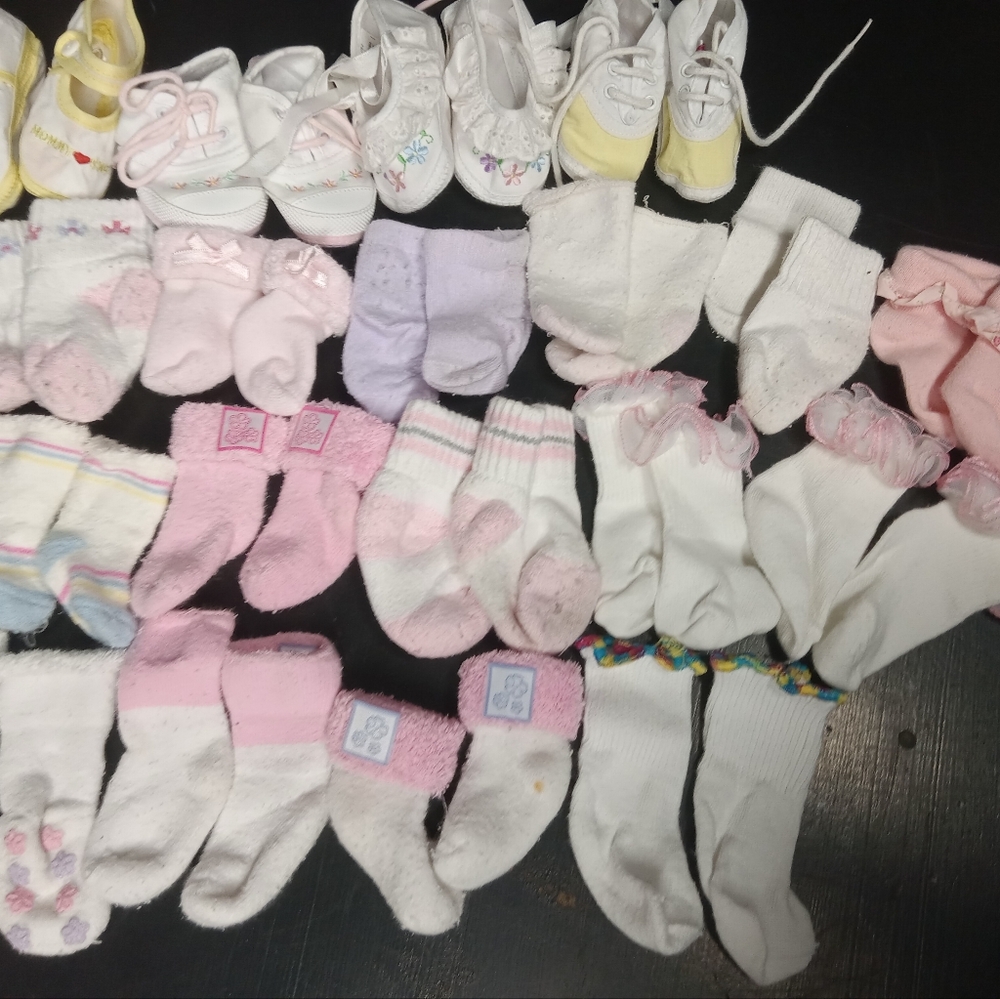 baby girl Socks 0-3 Months & booties bundle